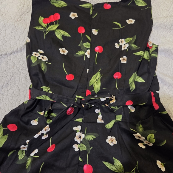 Retro Cherry Dress - Picture 7 of 8